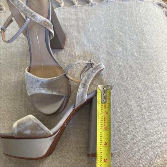 Anthropologie  Brand New Lola Cruz Velvel and Satin Platforms Sandals 7 sexy! ♥️ - Picture 4 of 11